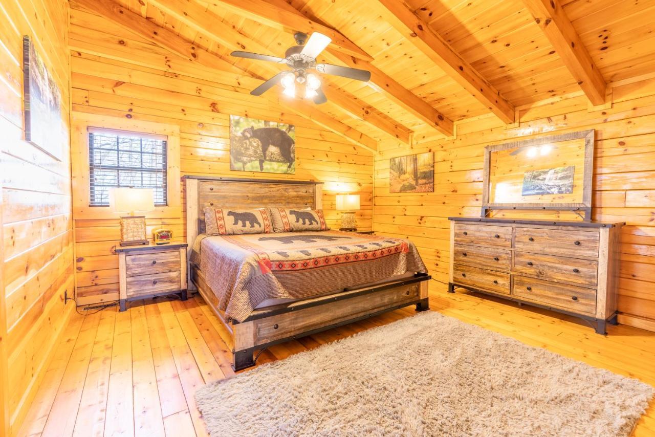 Comfort Cabin Bearway To Heaven W Private Hot Tub Pigeon Forge Buitenkant foto