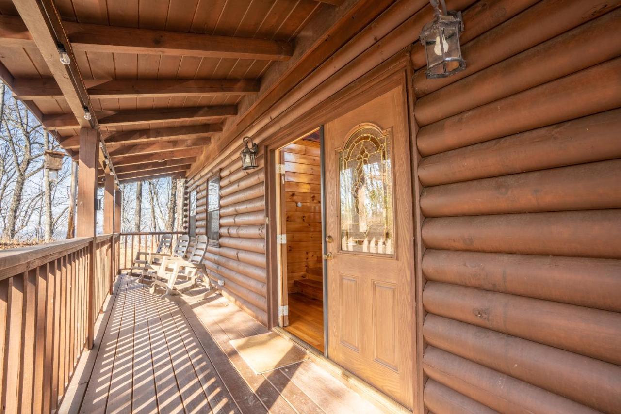 Comfort Cabin Bearway To Heaven W Private Hot Tub Pigeon Forge Buitenkant foto