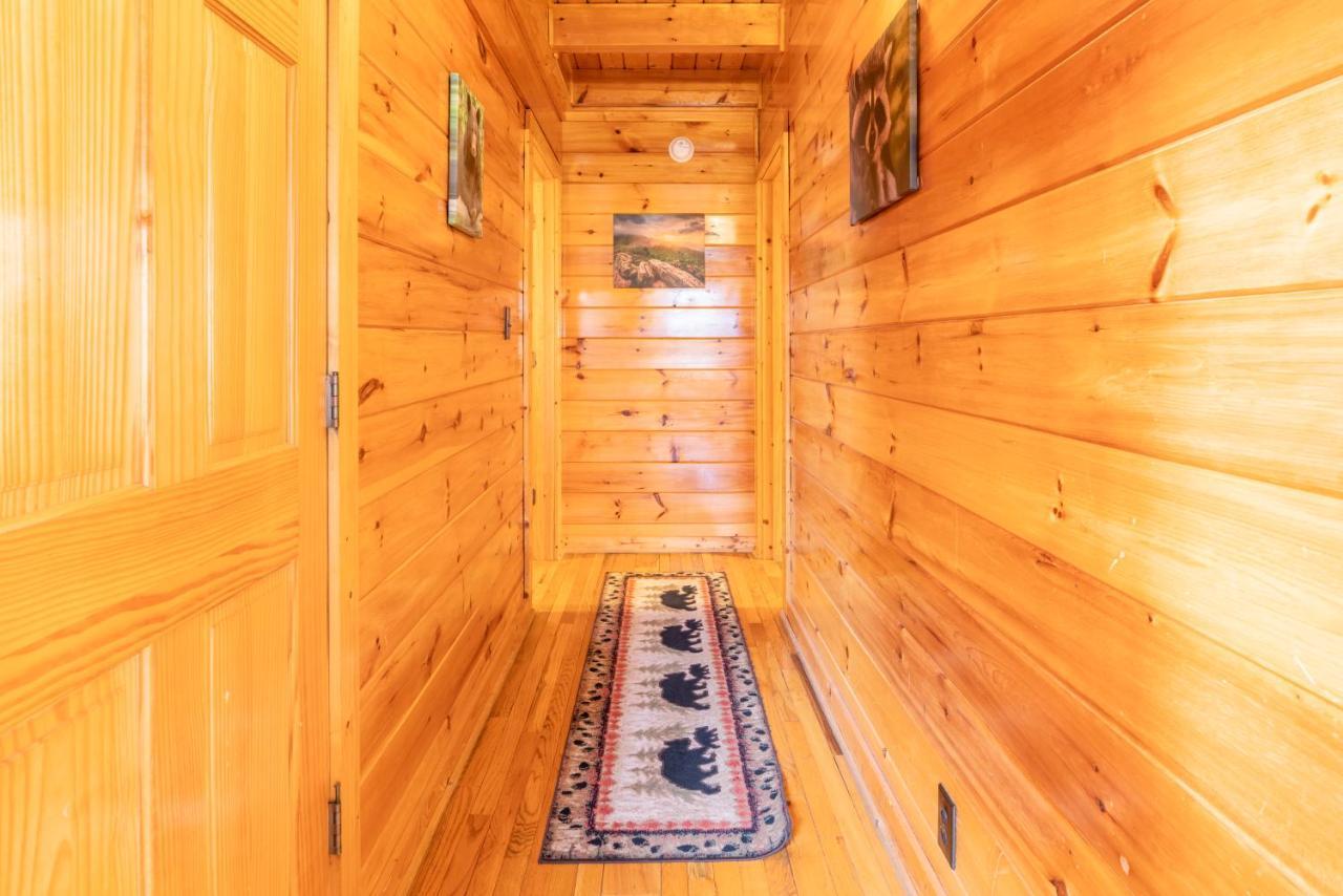 Comfort Cabin Bearway To Heaven W Private Hot Tub Pigeon Forge Buitenkant foto